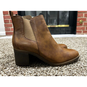 New without box LifeStride Women's, Mesa Boot 8.5 Wide